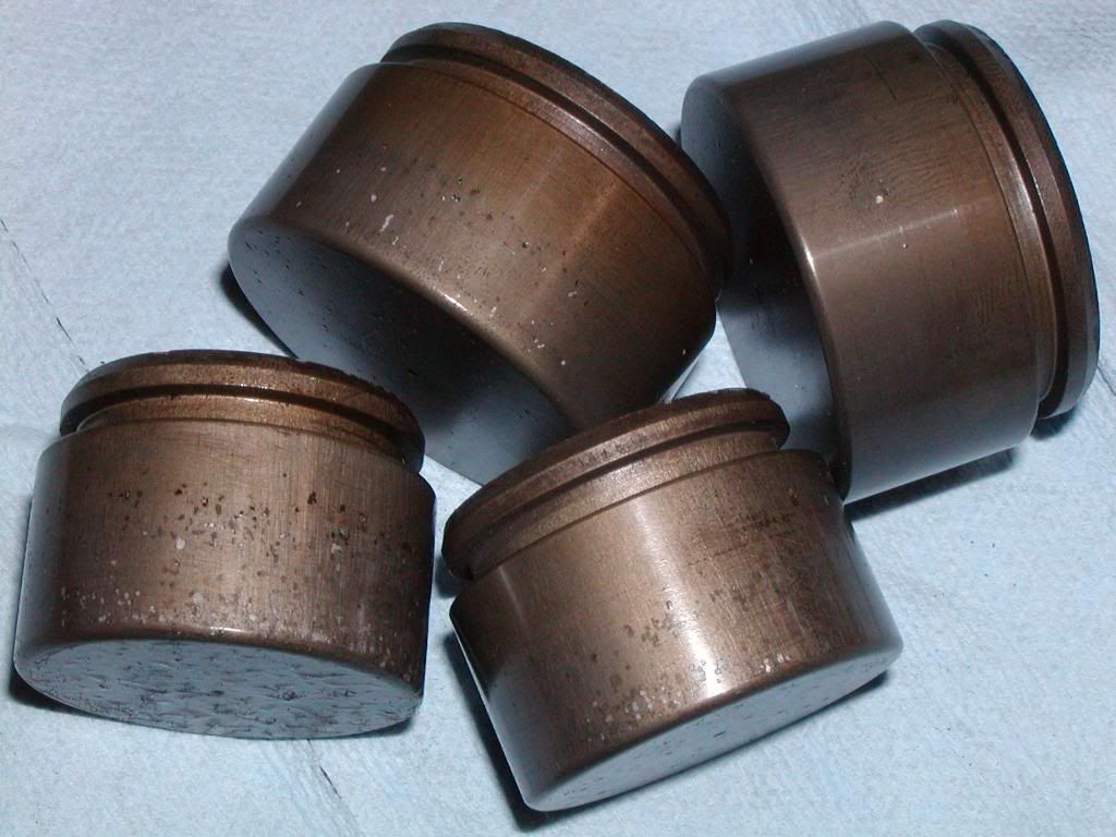 Are replacement caliper pistons for OEM Brembo Evo 8/9 brakes available